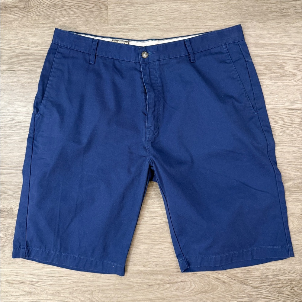 Colon Men's 36 bright Navy Cotton Casual flat front Shorts